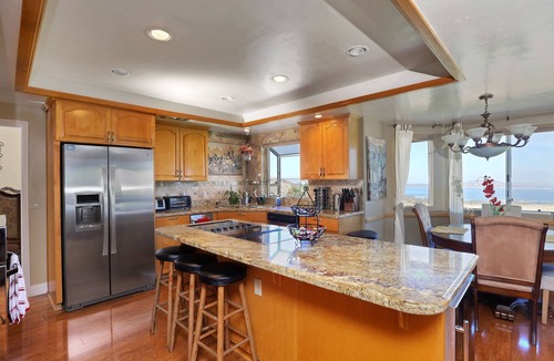 Perris House | Highest reviewed property in the area - best view of your life!