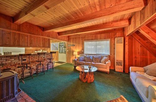 Trinity Center House | Hike and Fish, Less Than 1 Mi to Trinity Lake Rustic Cabin!