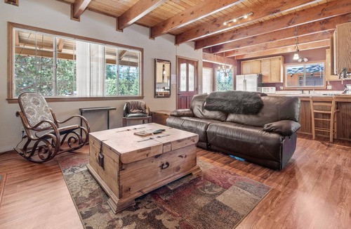 Woodlands Cabin | Hikers Haven - Close to Hiking, Fireplace, Horseshoes, Deck, BBQ
