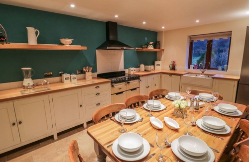 Carnforth Cottage | Hill Bank