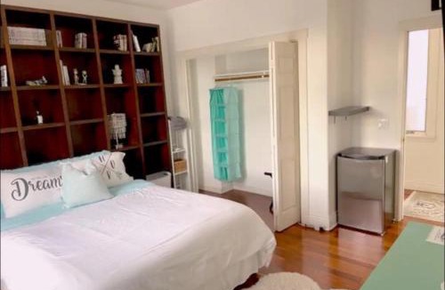 Studio City House | Hills of Studio City, your serene home away from Home
