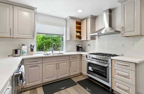 West Covina House | Hillside Escape on Easthills Drive - Your Perfect Getaway Awaits Here! #41742
