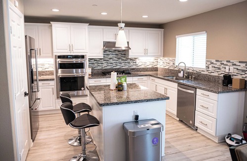 San Jacinto House | Hillside Retreat W/Grotto Pool, Hot Tub & Patio