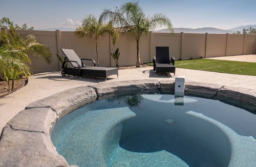 San Jacinto House | Hillside Retreat W/Grotto Pool, Hot Tub & Patio