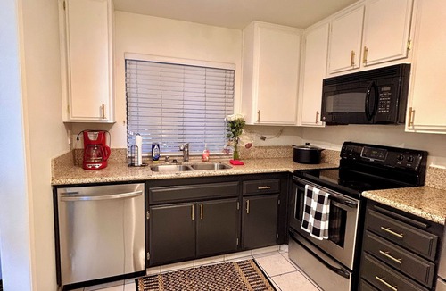 Monterey Hills Condo | Hillside + View+ First Level + Pool + Remodeled!nClose to USC Keck & Attractions