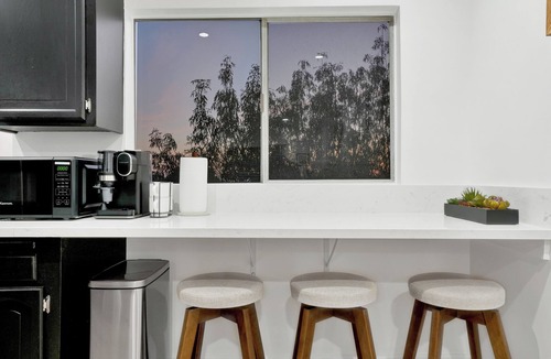 Los Angeles House | Hilltop Heart of LA w/EV Charger