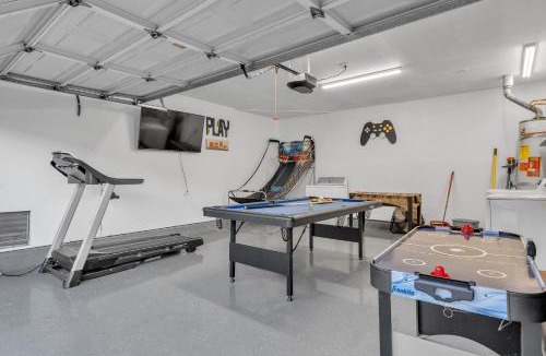 Poway House | Hilltop Home Hot Tub BBQ Game Room Self Check-In