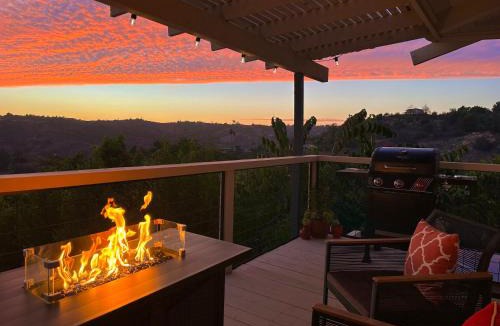 Fallbrook House | Hilltop Penthouse Cottage with Sweeping Views