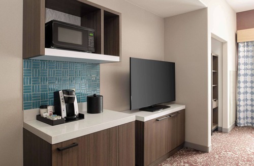 Fontana Hotel | Hilton Garden Inn Fontana