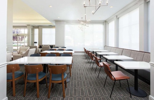 San Leandro Hotel | Hilton Garden Inn Oakland/San Leandro