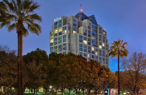 Downtown Hotel | Hilton Los Angeles North-Glendale & Executive Meeting Center