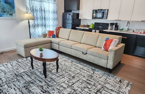 Little Tokyo House | Hip 1BR Loft in LA's Little Tokyo District