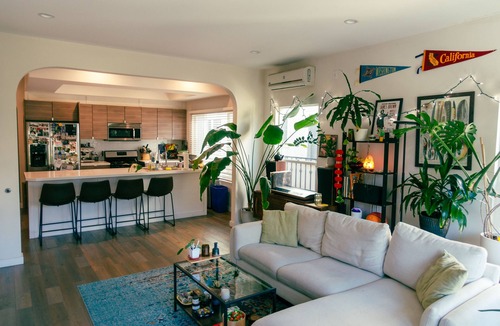 East Hollywood Apartment | Hip, Bright and Spacious Silver Lake/East Hollywood Apartment