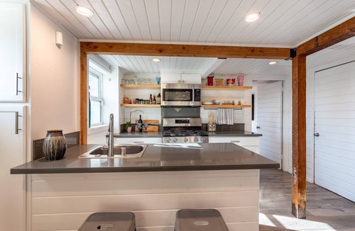 Hollywood Apartment | Hip Hollywood Hills Apt near Hollywood Bowl