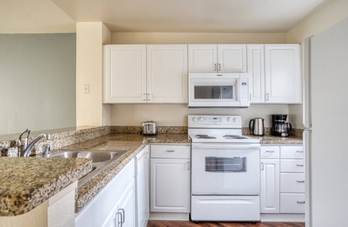 River Oaks Apartment | Hip North San Jose 1BR w/W/D, Pool & Gym, nr tech HQs, by Blueground