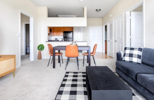 South San Francisco Apartment | Hip South SF 2BR w/ W/D, Gym, Pool, next to BART and TJ, by Blueground