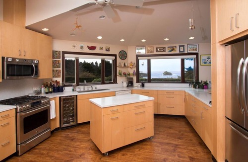 Little River House | Historic La Bella Vista - Walk to Van Damme State Park Beach!