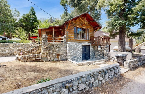 Forest Falls Cabin | Historic Van Horn Log Cabin, rustic retreat with WiFi, close to hiking trails