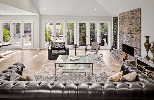 Los Feliz House | Hobart - Luxury Los Angeles Villa w/ Pool + Spa