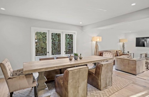 Los Feliz House | Hobart - Luxury Los Angeles Villa w/ Pool + Spa