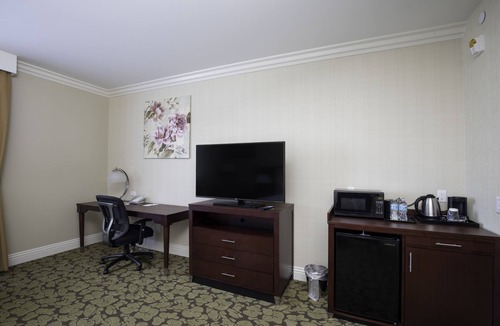 El Monte Hotel | Holiday Inn El Monte - Los Angeles by IHG