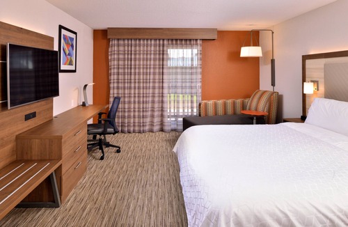 McKinleyville Hotel | Holiday Inn Express Arcata/Eureka - Airport Area by IHG