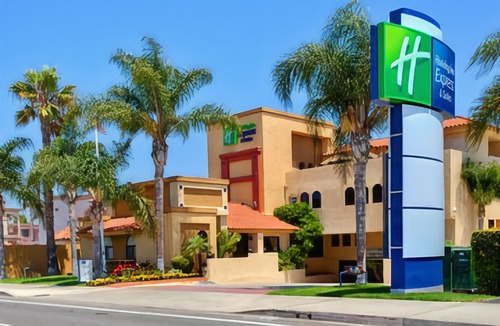 East Side Costa Mesa Hotel | Holiday Inn Express Costa Mesa, an Ihg Hotel