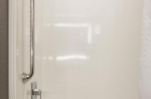 Staumbaugh Heller Hotel | Holiday Inn Express Redwood City Central by IHG