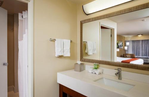 Simi Valley Hotel | Holiday Inn Express Simi Valley by IHG