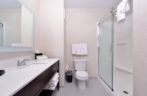 Loma Linda Hotel | Holiday Inn Express & Suites Loma Linda- San Bernardino S by IHG