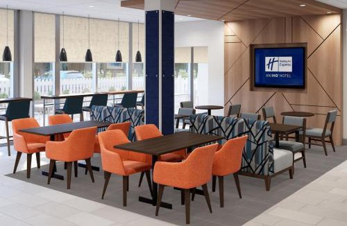 Ridgecrest Hotel | Holiday Inn Express & Suites Ridgecrest - China Lake by IHG