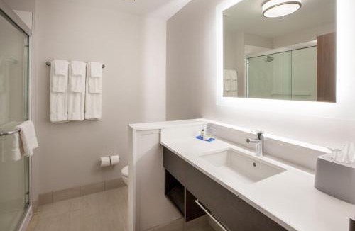 Chowchilla Hotel | Holiday Inn Express & Suites Yosemite Park Area by IHG