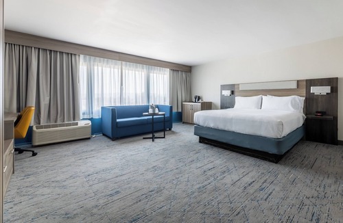 North Hills East Hotel | Holiday Inn Express Van Nuys by IHG