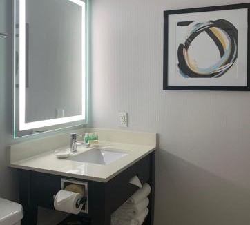 Los Angeles Hotel | Holiday Inn Los Angeles - LAX Airport by IHG