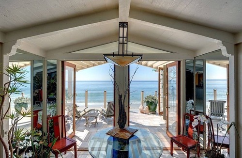 Eastern Malibu House | 🏖 Holiday on the Sand 🏖SALE with no tax at this private Malibu villa! 🏖