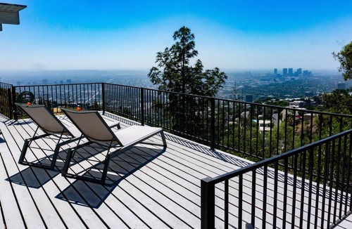 Hollywood Hills West House | Hollywood Hills jetliner views among the stars