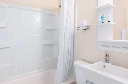 Larchmont Hotel | Hollywood Historic Hotel