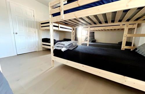 Little Armenia Hostel | Hollywood Home