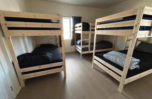 Little Armenia Hostel | Hollywood Home