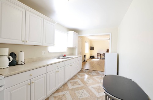 Northridge House | HOME AWAY FROM HOME