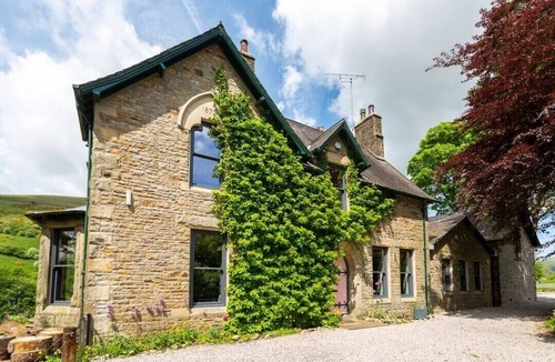 Sedbergh House | Home-Ensuite with Shower-Mountain view