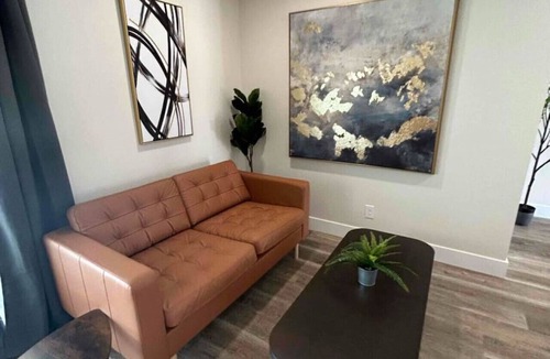 Fresno House | Home in the City: 4BR Fresno Retreat