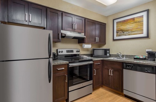 Newark Hotel | Homewood Suites by Hilton Newark-Fremont