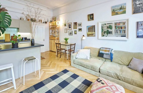 Hove Apartment | Host & Stay | Brunswick Place Flat