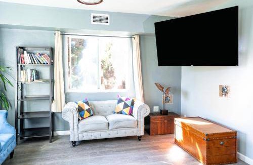 Point Loma Heights Hostel | Hostel ∙ 2 guests
