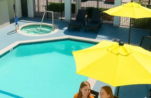 Anaheim Resort Hostel | Hostel ∙ 8 guests