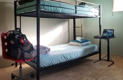 Desert Hot Springs Hostel | Hostel ∙ 8 guests