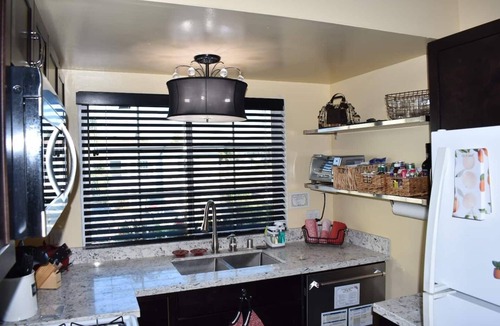 Point Loma Heights Apartment | HOT TUB, Parking, A/C - Near SeaWorld, Beaches, MCRD, Barnes Tennis, PLNU!