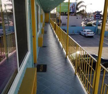 Compton Hotel | Hotel ∙ 2 guests