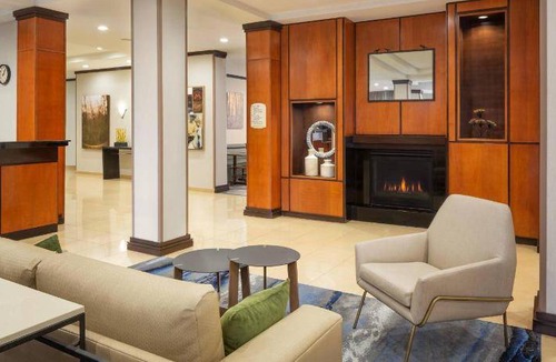 Kingsburg Hotel | Hotel ∙ 5 guests